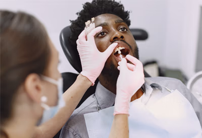 Resultado de implante dental